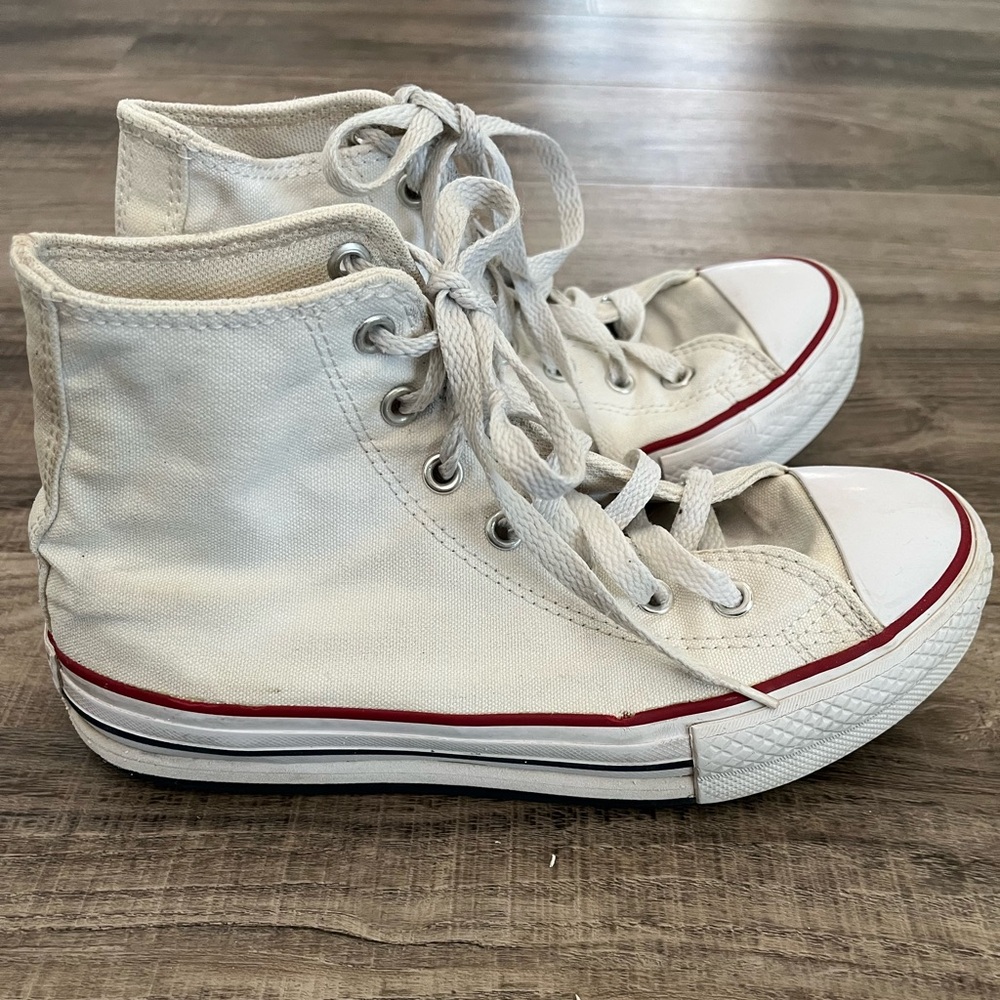 Converse Kids White and Red High-Top Sneakers Size 3